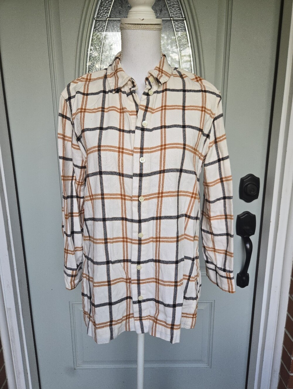 Madewell Flannel Oversized Boyfriend Shirt in Plaid Antique Cream - Picture 2 of 6